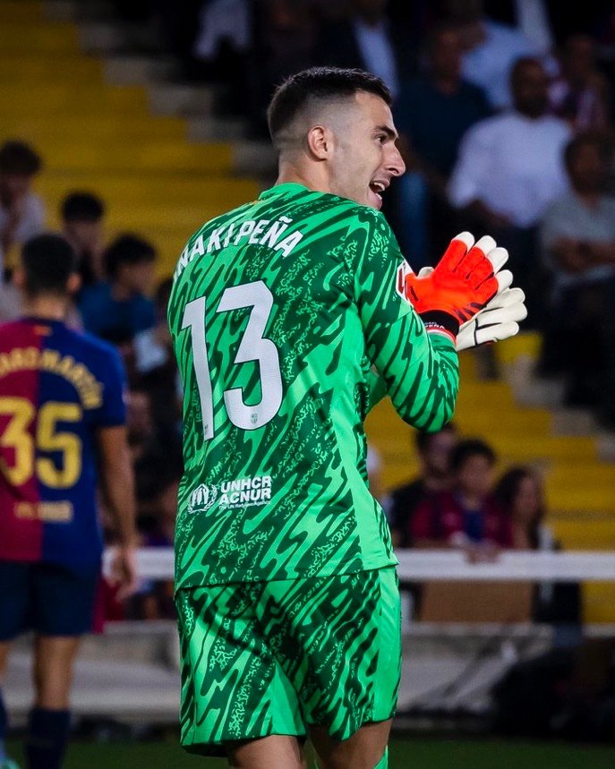 Complete Football 247 Tense Exchange Between Hansi Flick and Iñaki Peña Raises Uncertainty Over Goalkeepers Future at FC Barcelona